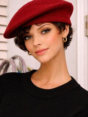 Stretchy Solid Burgundy Beret